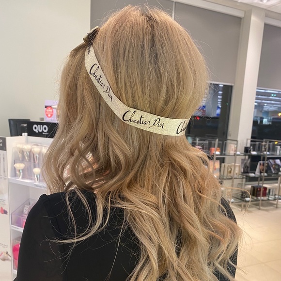 Meet your Posher, @crystallemay - Picture 1 of 1